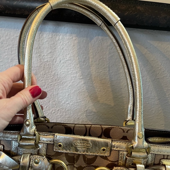 Vintage Coach Handbag - Picture 5 of 16